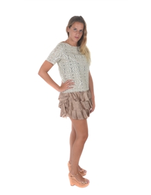 Blusa com estampa recortada