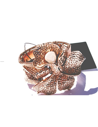 Bracelete com maxi flor